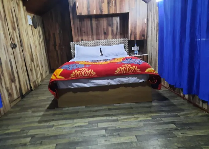 Tree House Munnar Hotel