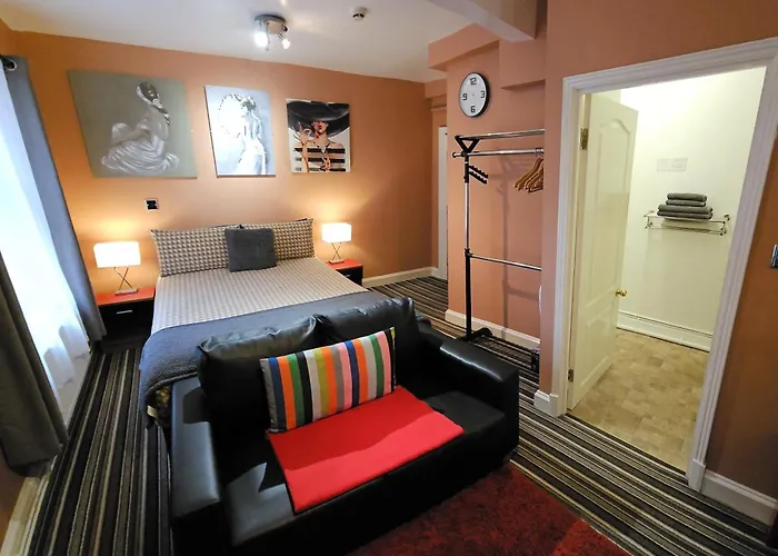 Robin 7 Lodge City Centre Nottingham