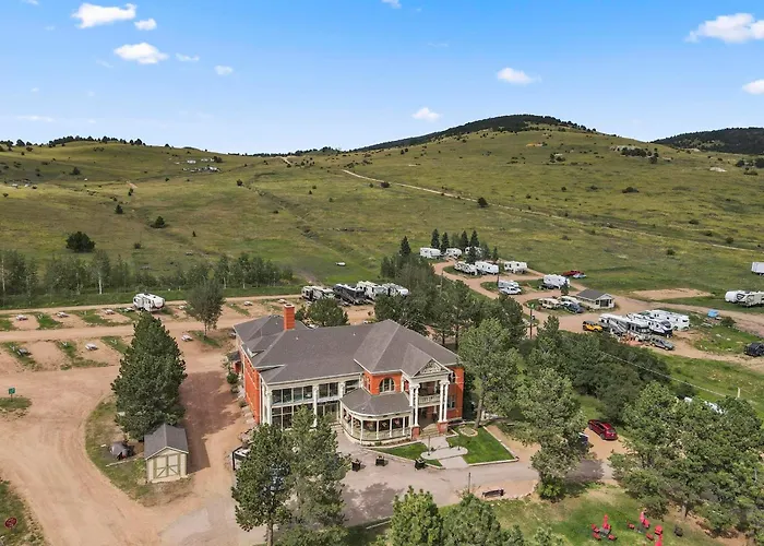 Cripple Creek Hospitality House Hotel