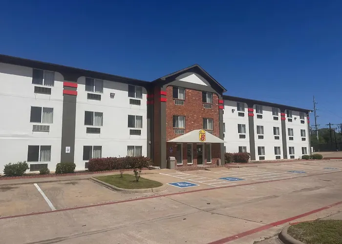 Super 8 By Wyndham College Station Hotel