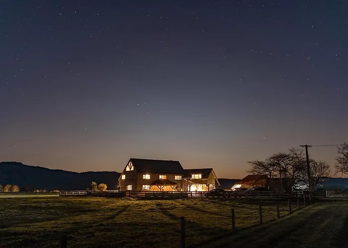 Housewithnonails Bed & Breakfast Matamata