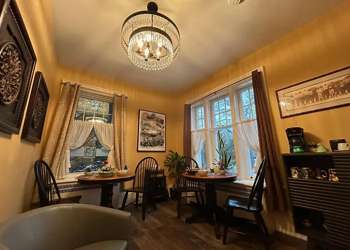 The Inn On Bay Gravenhurst