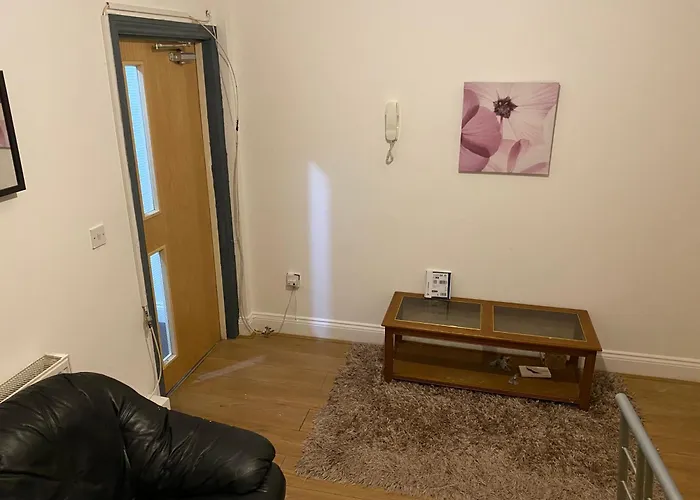 Single Room In Cv1 Fargo Village Room With Shared Bathroom Coventry