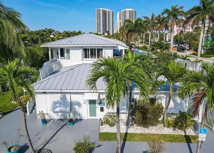 Sunshine Shores Boutique Apartments Palm Beach Shores