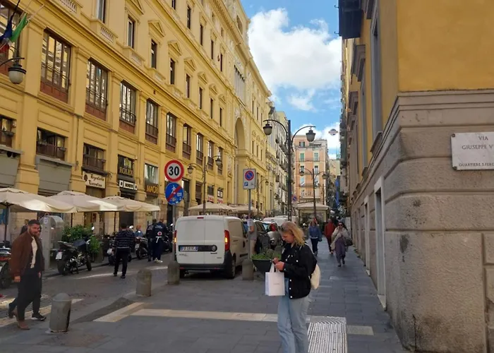 Quartieri Spagnoli Rooms Naples