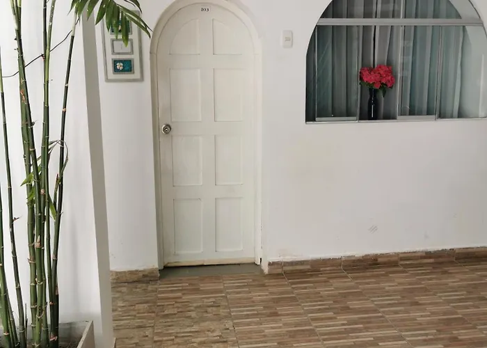 Aquamarine Paracas Beach Hostal