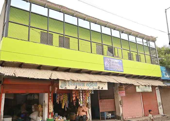 श्री बांके बिहारी सेवा धाम Hotel Vrindavan