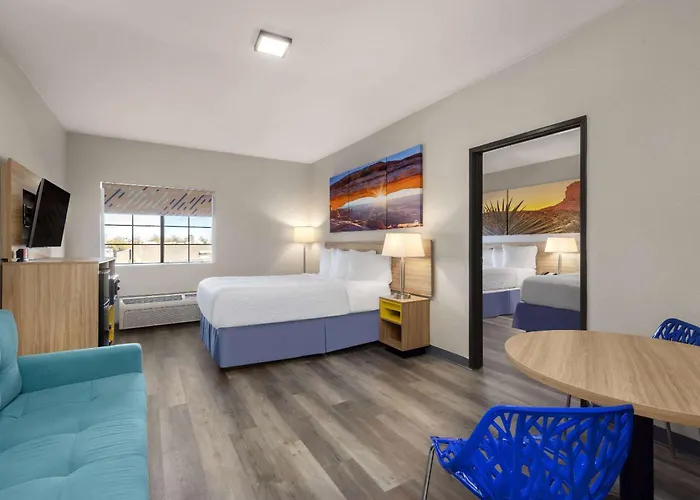 Days Inn & Suites By Wyndham Tucson/Marana Cortaro