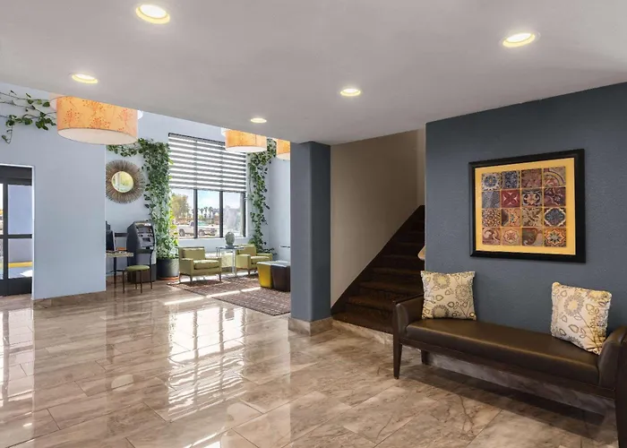 Days Inn & Suites By Wyndham Tucson/Marana Cortaro