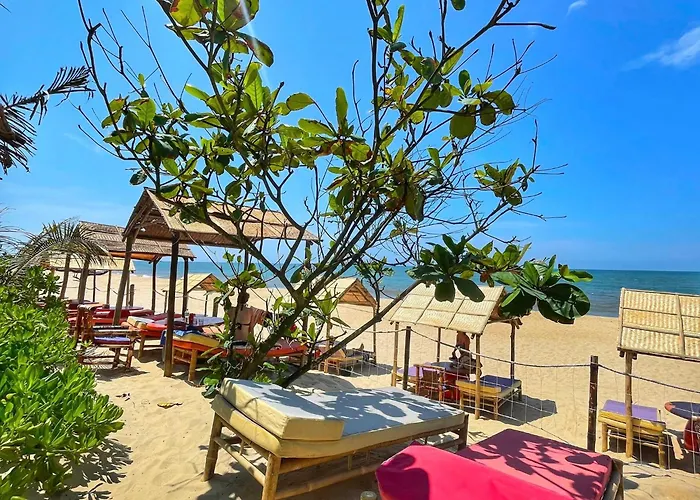 Beach Bar Hue Hostel