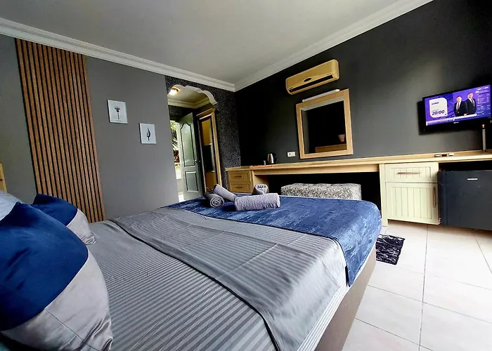 Summer Rose Hotel Sidé
