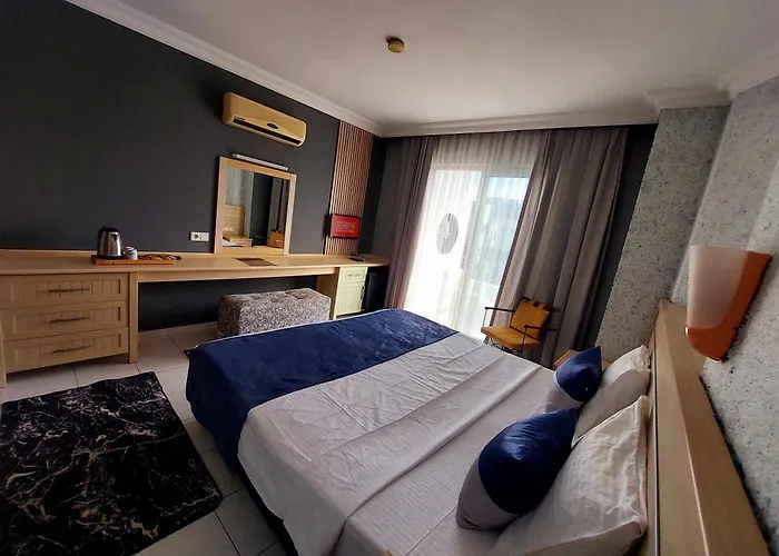Summer Rose Hotel Sidé