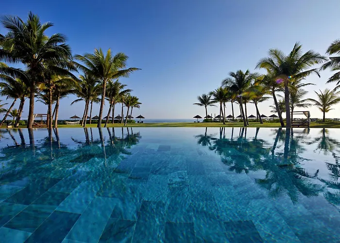 Wyndham Royal Beachfront Resort & Spa Hoi An Danang An Bàn