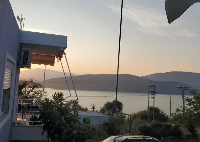 Mirror Hill Hotel Sarande
