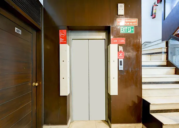 The Raj At New Delhi Railway Station Hotel
