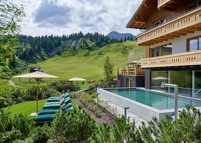 Hotel Mohnenfluh Lech