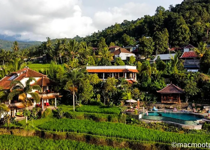 Lesong Hotel&Restaurant Munduk