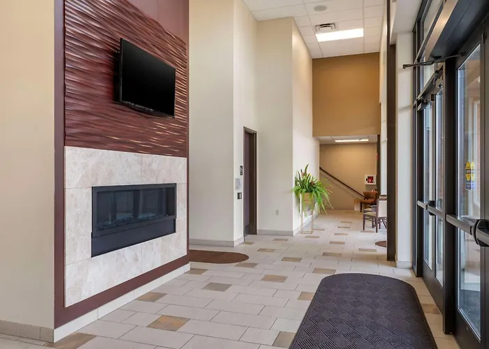 Best Western Premier Boulder Falls Inn Lebanon