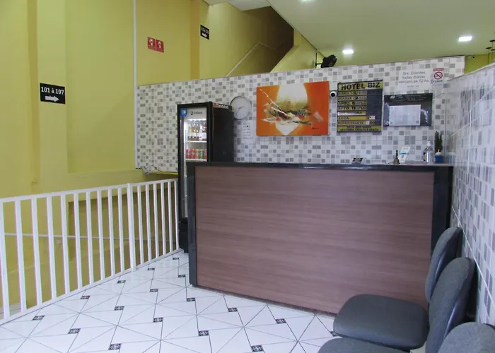 Hotel Biz a 8 minutos do Brás, a 15 minutos da 25 de março e a 8 minutos do Bom retiro São Paulo