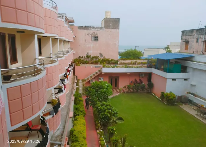 Hotel Gajapati: Beachfront Retreat with Sea Views and Temple Proximity Puri