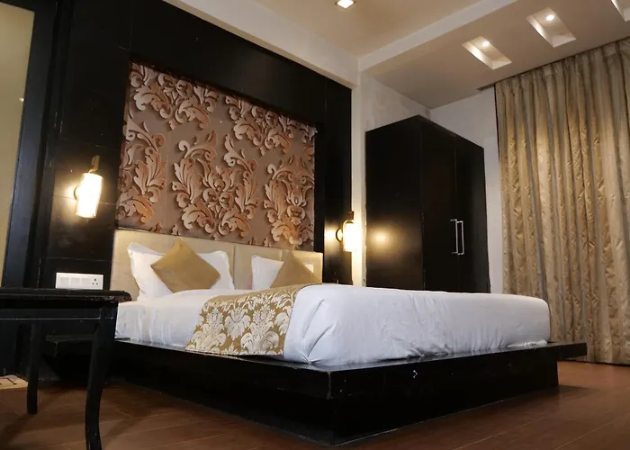 Hotel Anand Castle Kashipur