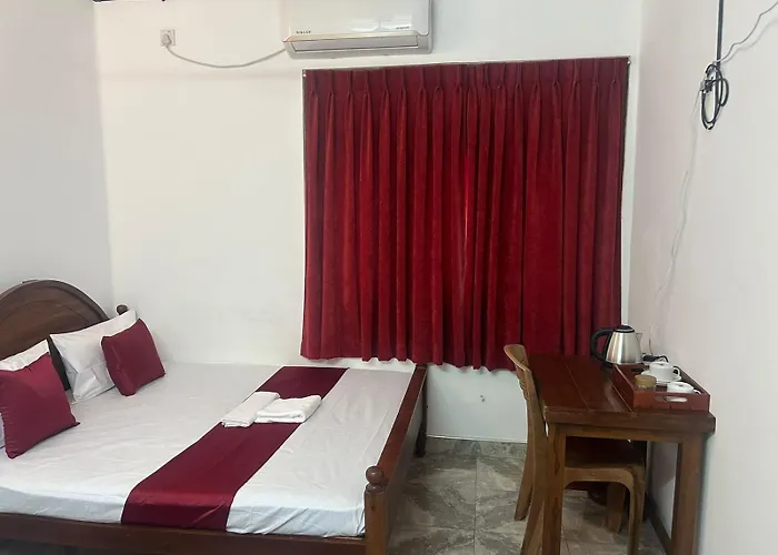 Mercuryfm 109 Guest House - Jaffna Temple Road 77