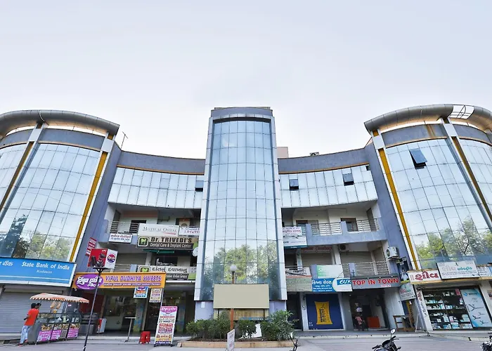 Hotel Ashooka Inn Gandhinagar