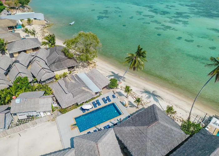 Absolute Beachfront Villas Ban Tai