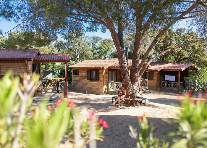 Feriendorf La Mora Calvi 