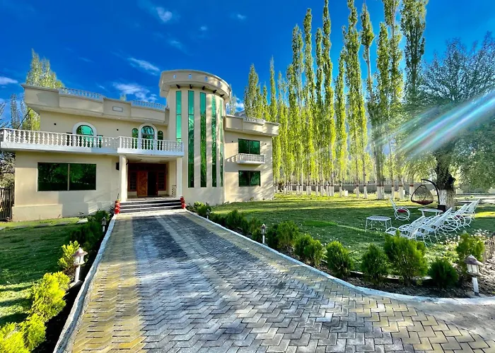 Skardu Saraye Hotel & Resort