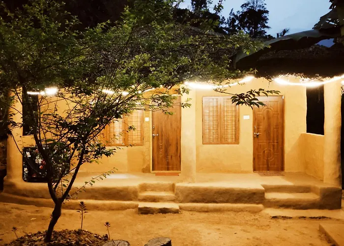 Cosmic Mud House Kanthalloor