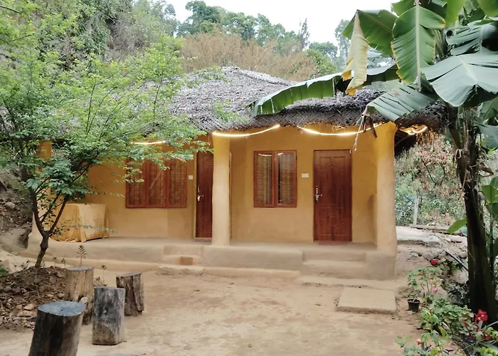 Cosmic Mud House Kanthalloor