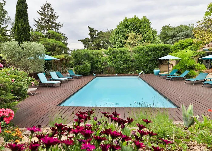 Le Mas de Bertagne studio kitchenette terrasse piscine Gémenos