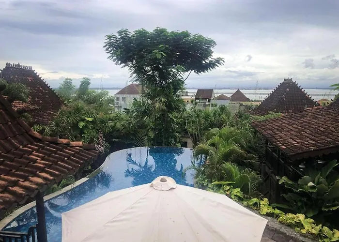 Villa Rumah Kayu Nusa Dua 
