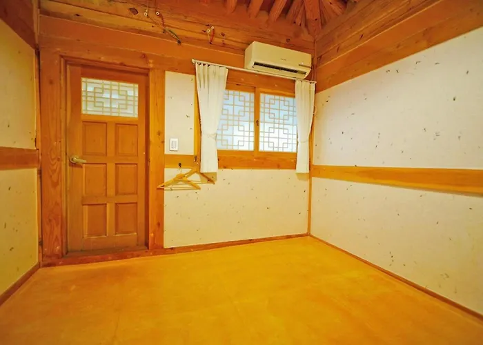 Hanok Gotaek Goeul Jeonju