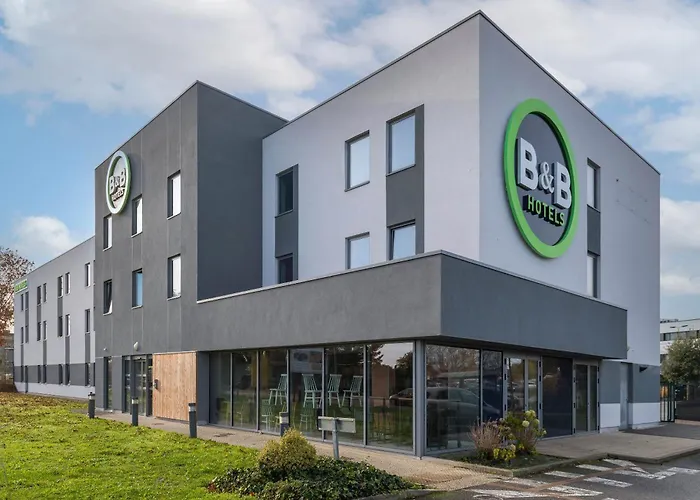 B&B Hotel Laval Ouest