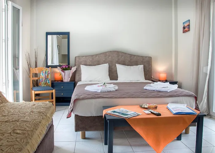 Christina Rooms Adamantas
