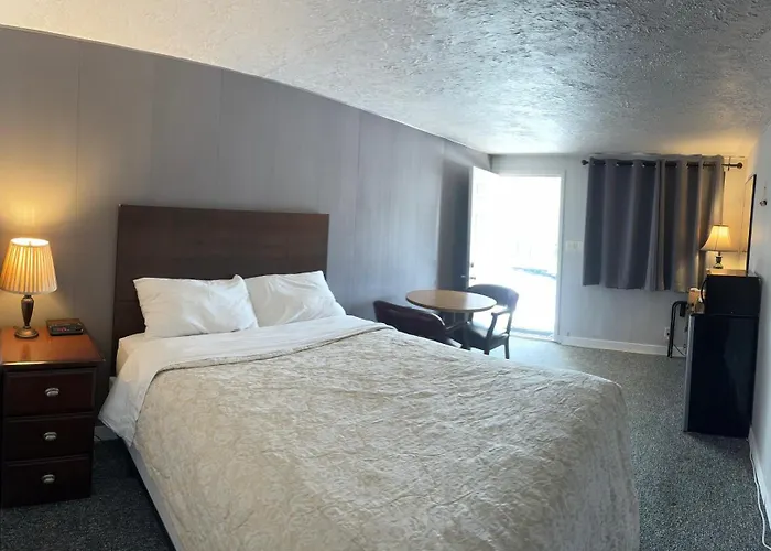 Hopwood Motel Uniontown