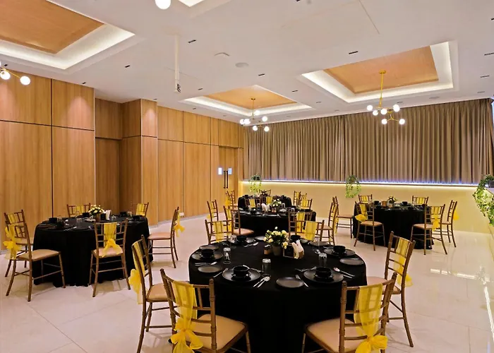 Click Hotel Biz - Bangalore Airport Yelahanka