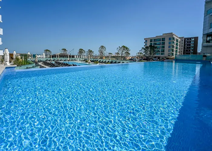 Aqua Vista Infinity Resort & Spa - Studio Lux - Piscina Infinity, Jacuzzi, Sauna, Gym - Privat Navodari