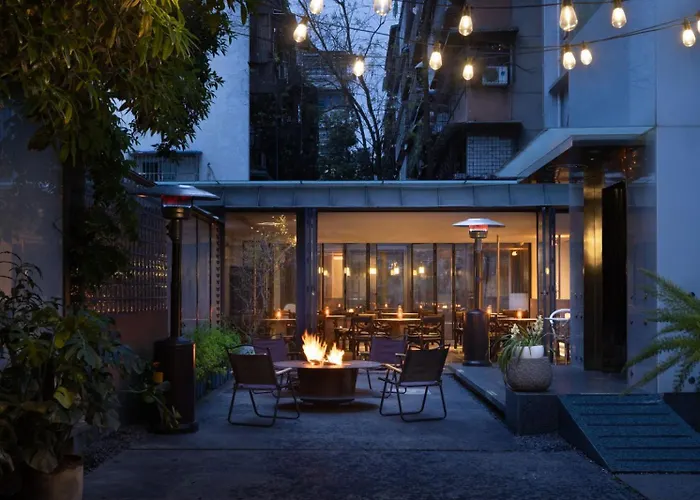 Wezo Hotel Kuanzhai Alley Chengdu-Breakfast Till 12Noon-Lv City Guide Recommended Hotel
