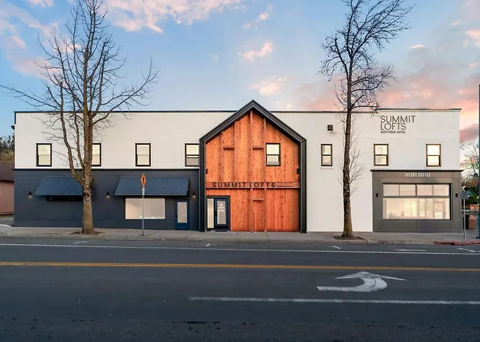 Summit Lofts Boutique Hotel Mount Shasta