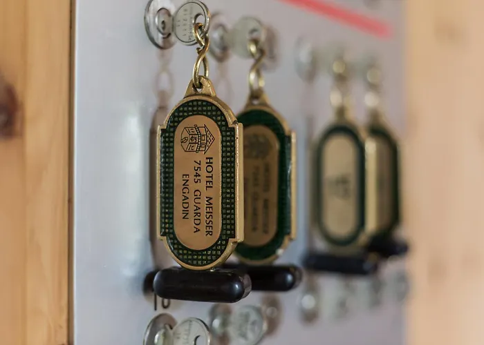 Meisser Hotel "Superior" Guarda