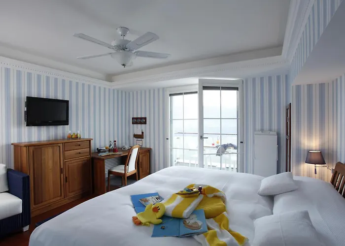 Holiday Hotel Yachtsport Resort Lago Maggiore Brissago TI