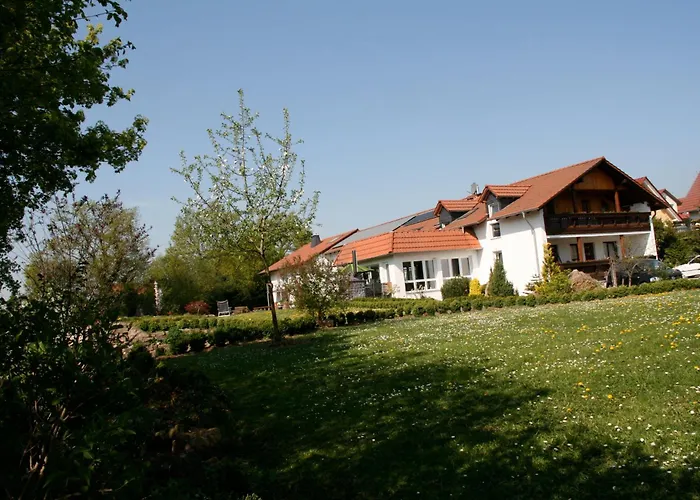 Urlaubspension 'Hohes Rott' und Apartmenthaus Heiligenstadt