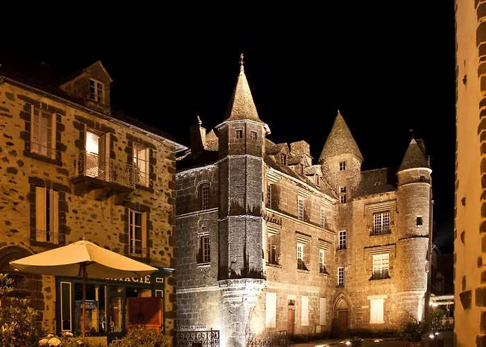 Hôtel des Remparts Salers