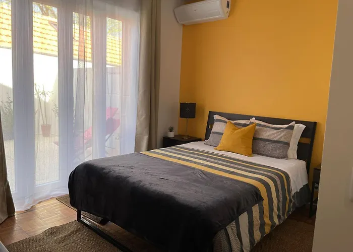 Bed and Breakfast 100 Contos OOporto