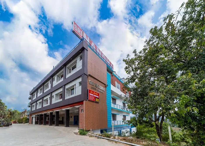 Sri Nandha Luxury Comforts Valparai