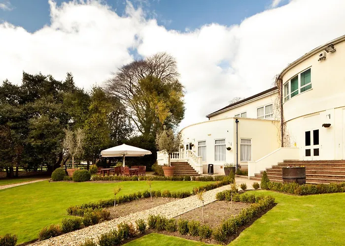 Mercure Chester Abbots Well Hotel