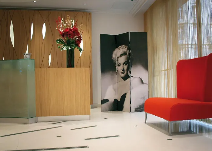 Westside Arc De Triomphe Hotel París